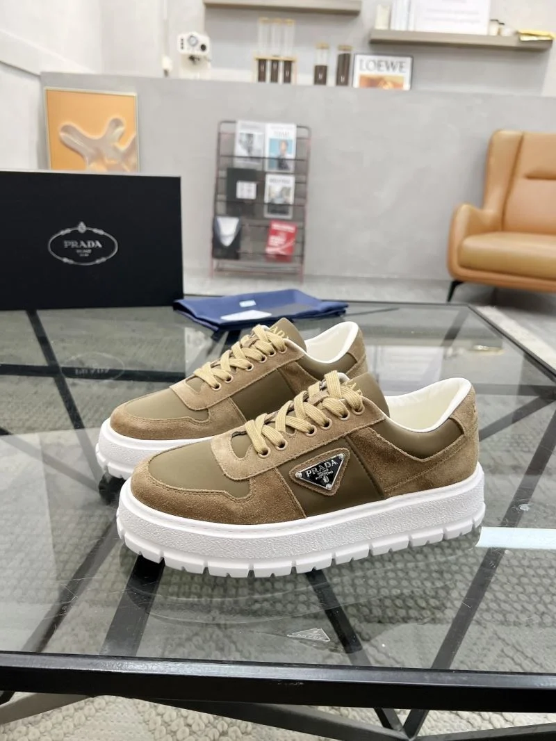 Minimalist Prada Low Shoes 33641