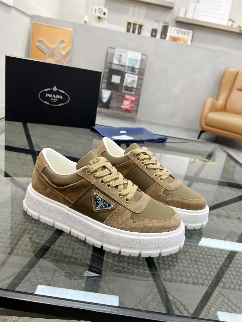 Minimalist Prada Low Shoes 33641