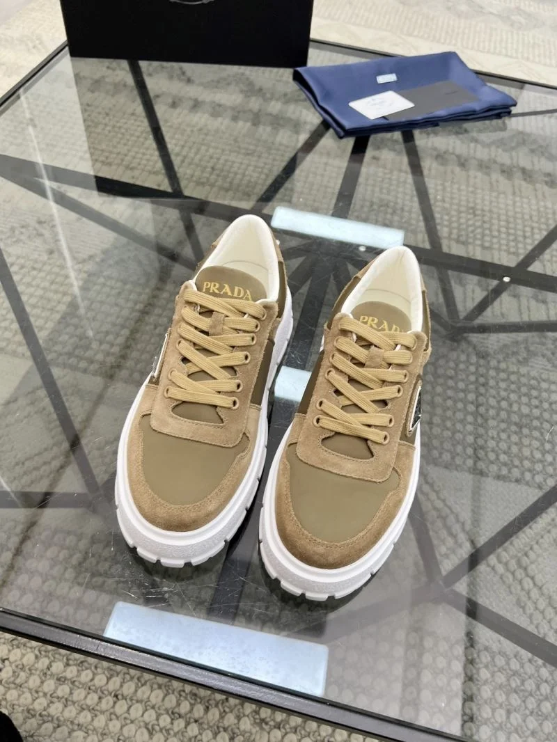 Minimalist Prada Low Shoes 33641