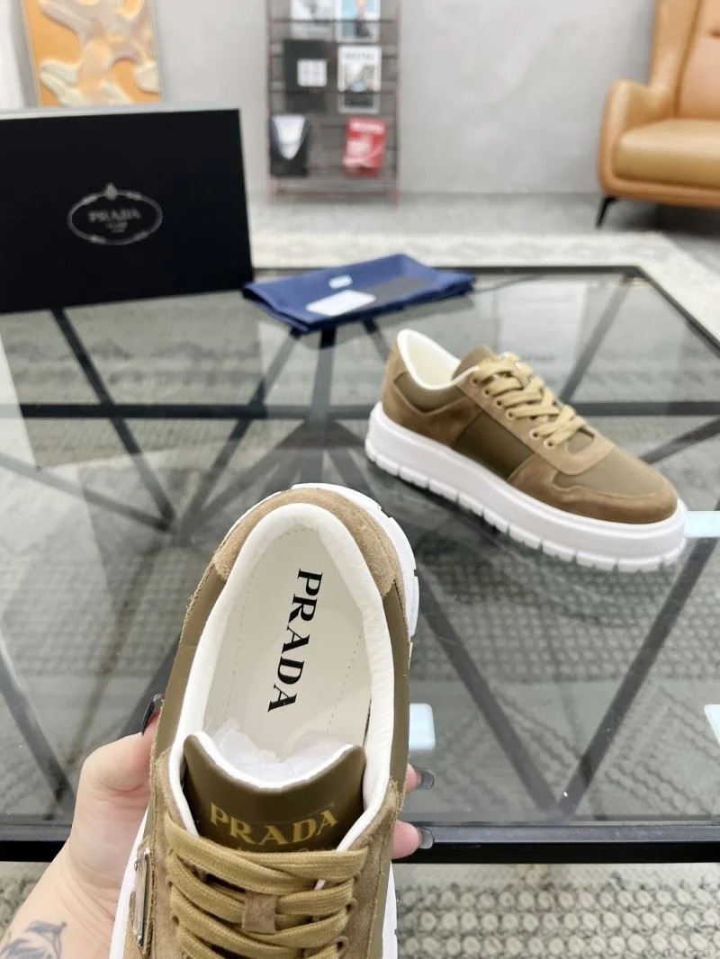 Minimalist Prada Low Shoes 33641
