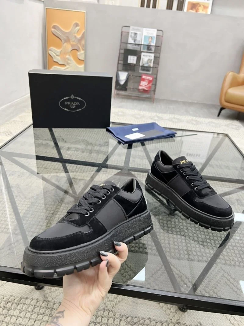 Prada Low Shoes ZipUp 33643