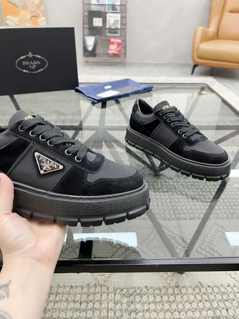 Prada Low Shoes ZipUp 33643