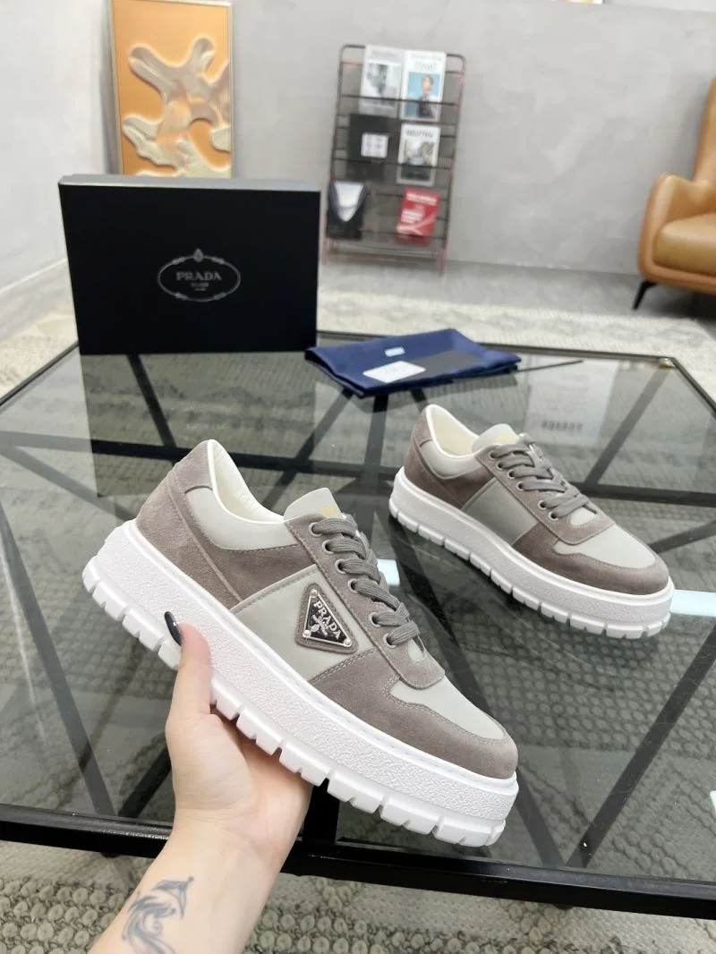 Prada Low Shoes Functional 33632