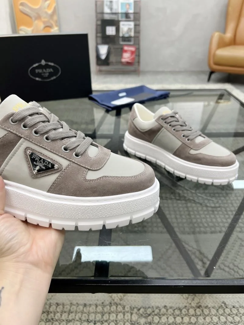 Prada Low Shoes Functional 33632
