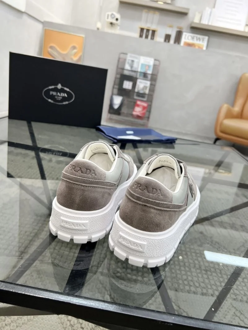Prada Low Shoes Functional 33632