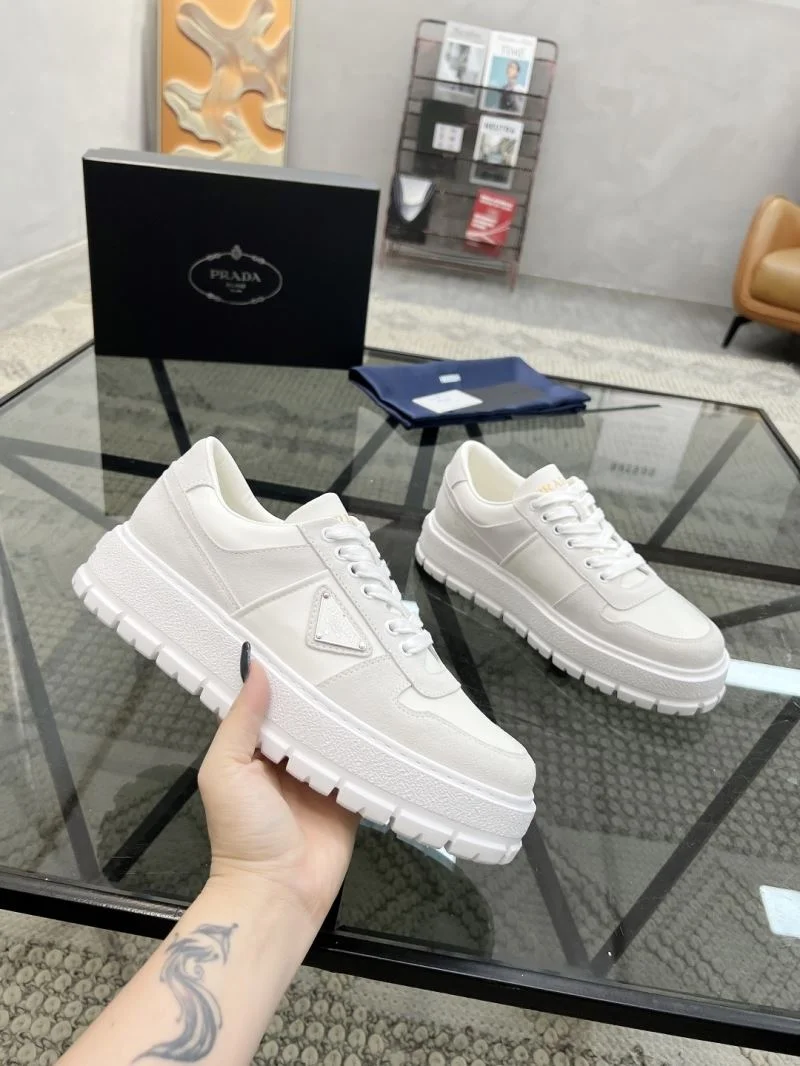 Prada Low Shoes DailyWear 33644