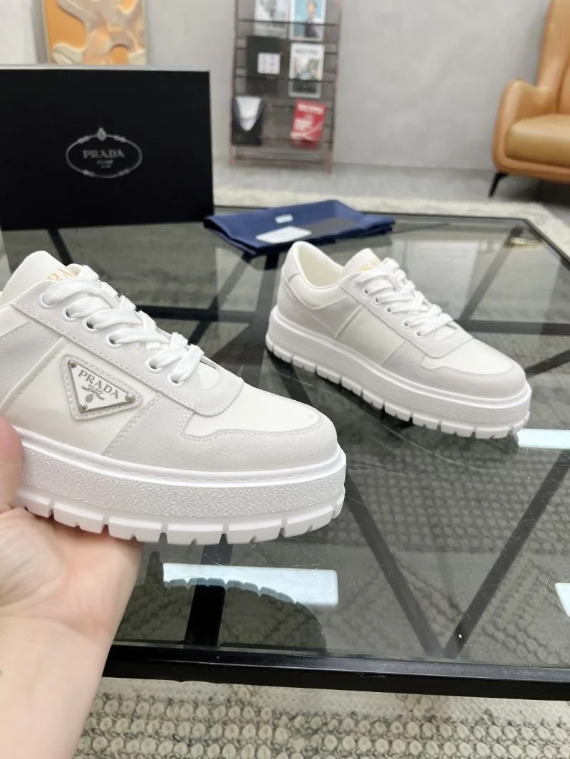 Prada Low Shoes DailyWear 33644