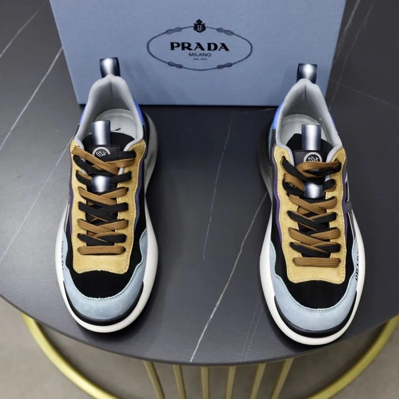 Bold Prada Low Shoes 33638