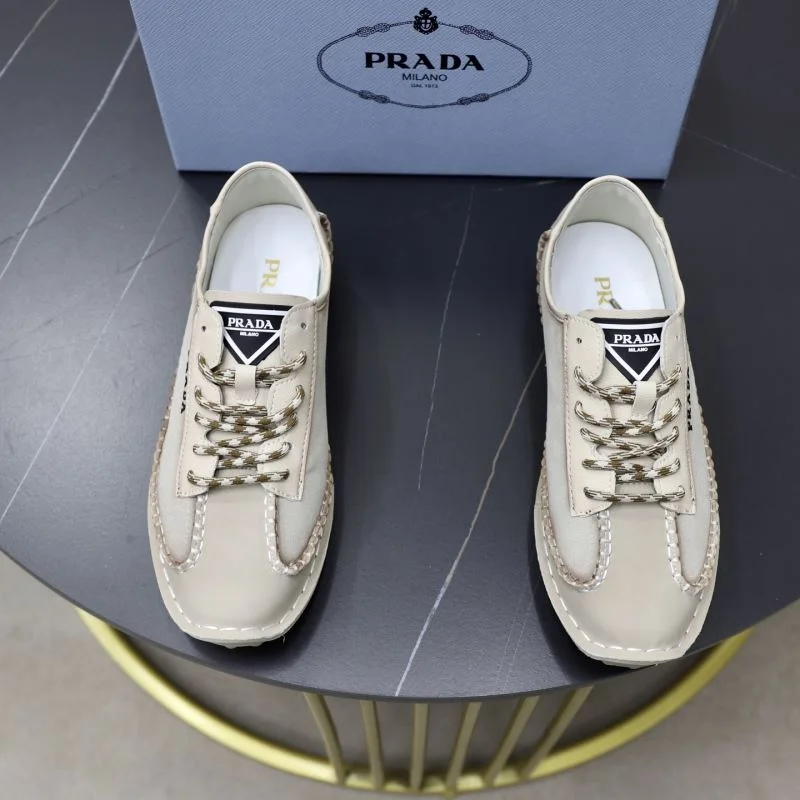 Effortless Prada Low Shoes 33639