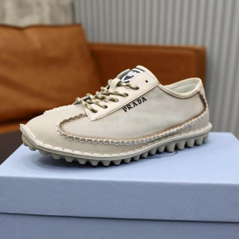 Effortless Prada Low Shoes 33639