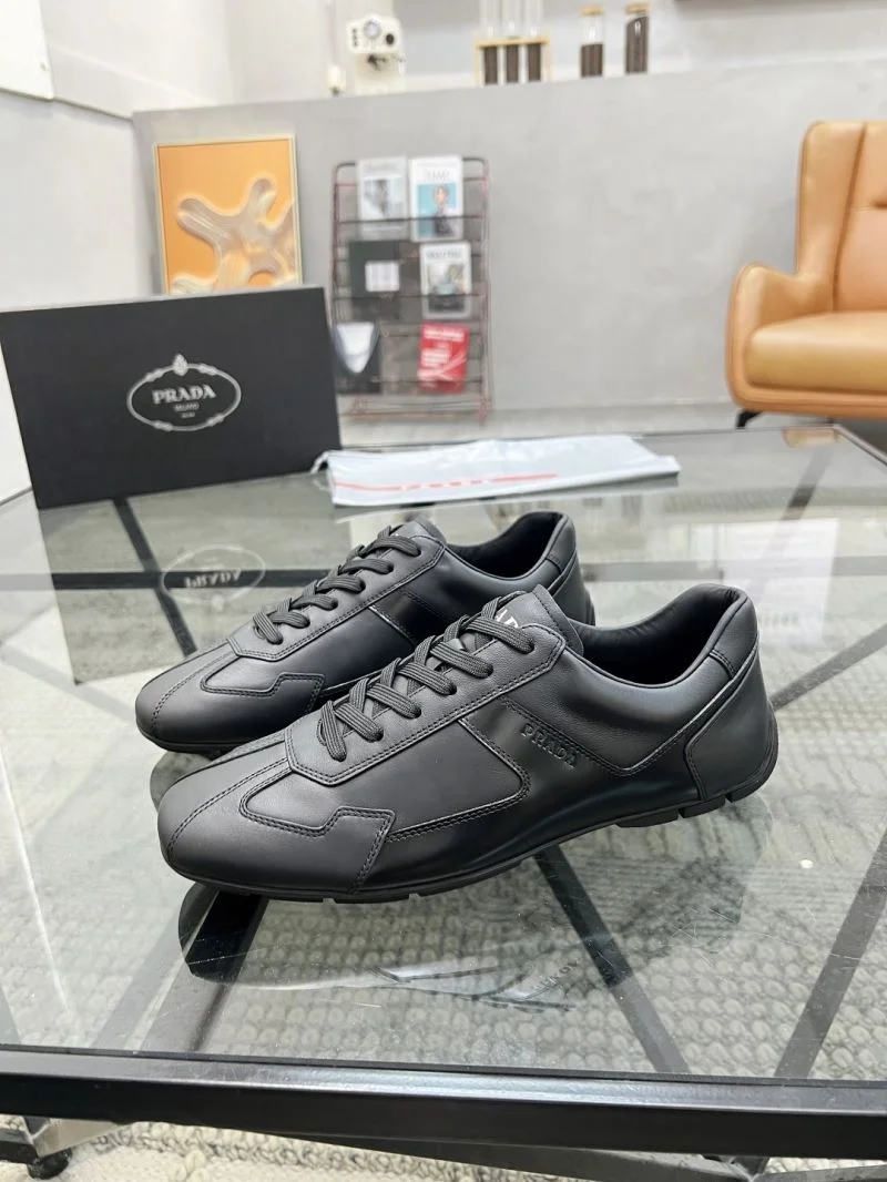 WellDesigned Prada Low Shoes 33629