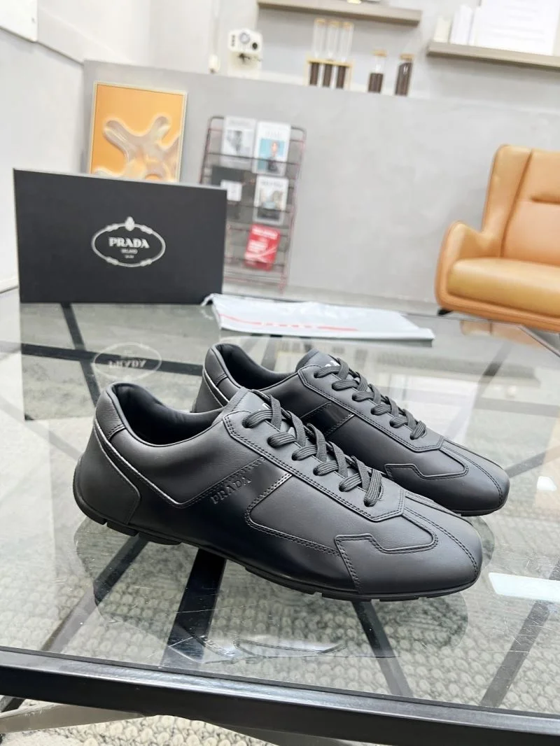 WellDesigned Prada Low Shoes 33629