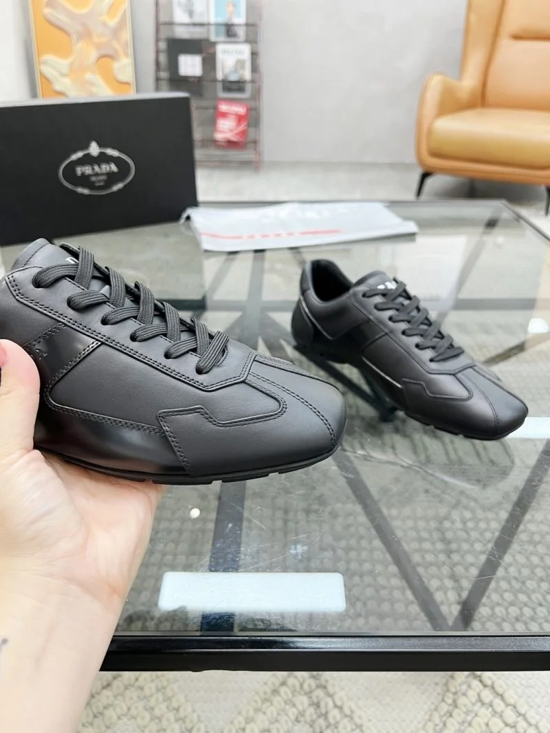 WellDesigned Prada Low Shoes 33629