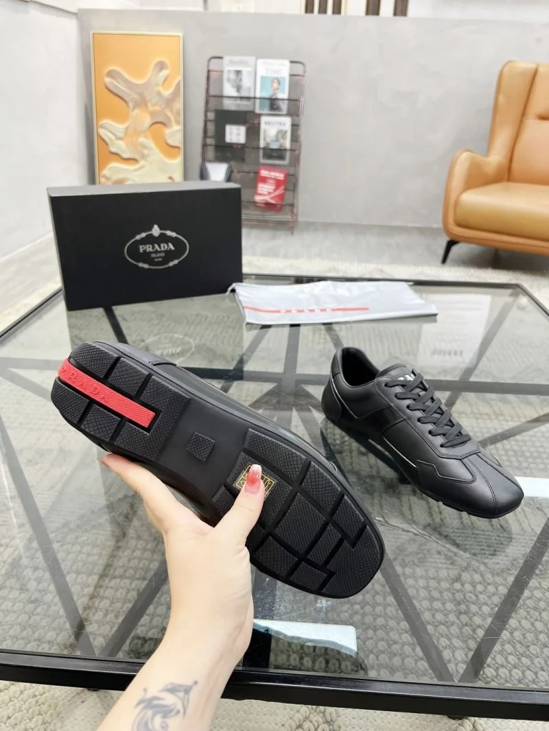 WellDesigned Prada Low Shoes 33629