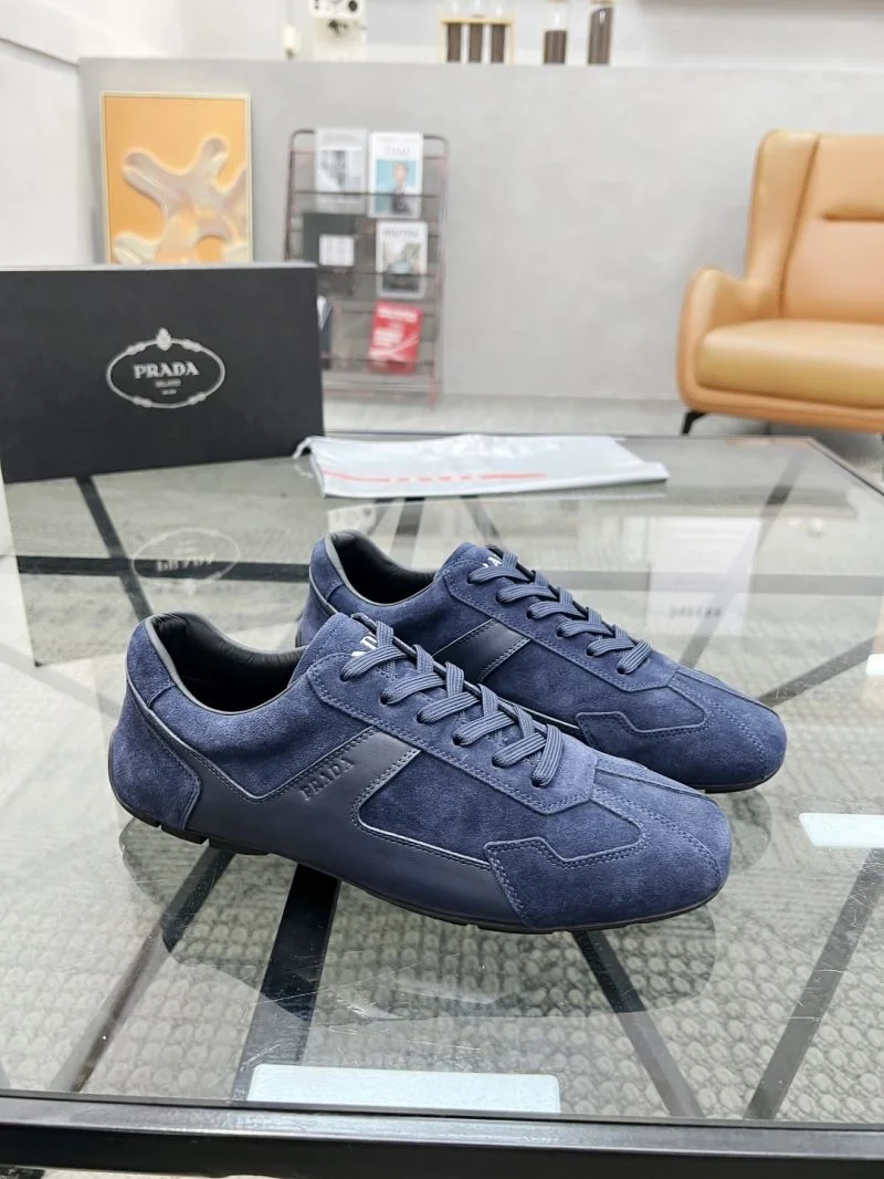 Prada Low Shoes Elegant 33631