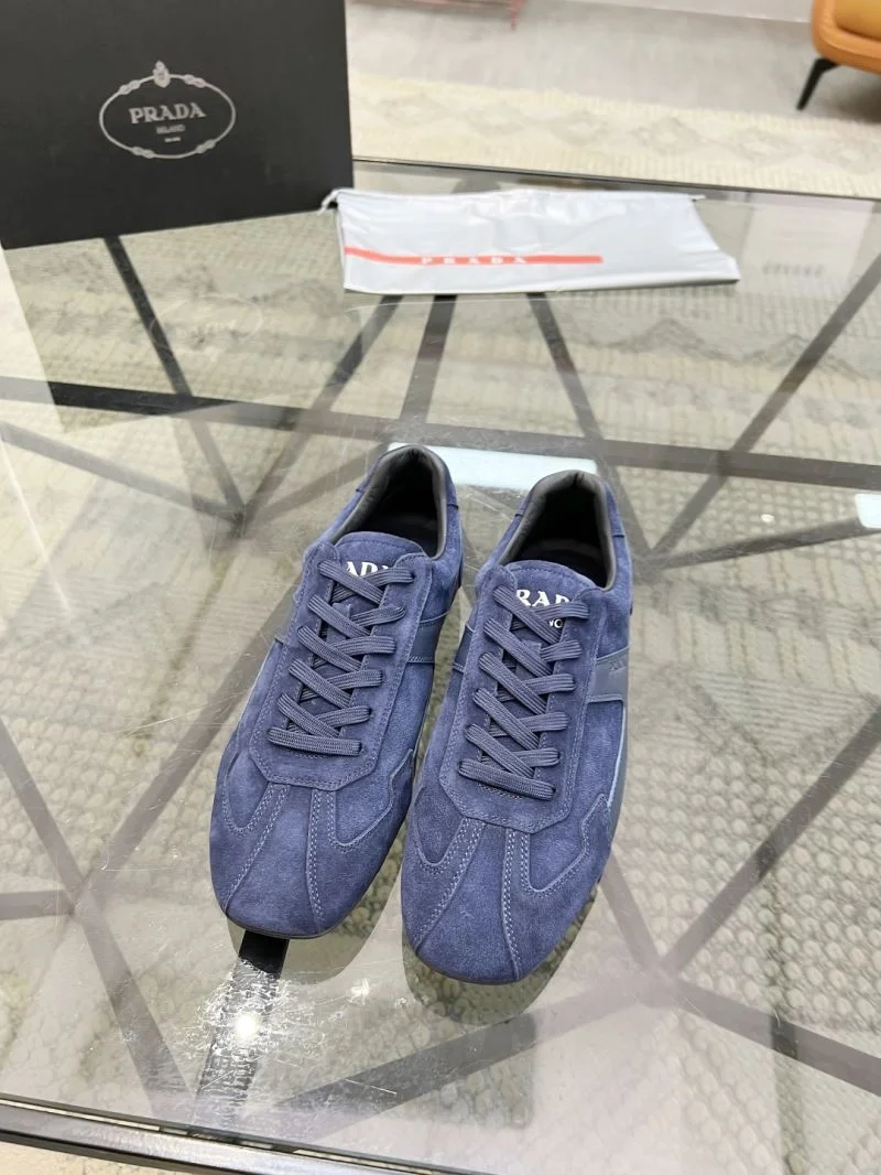 Prada Low Shoes Elegant 33631