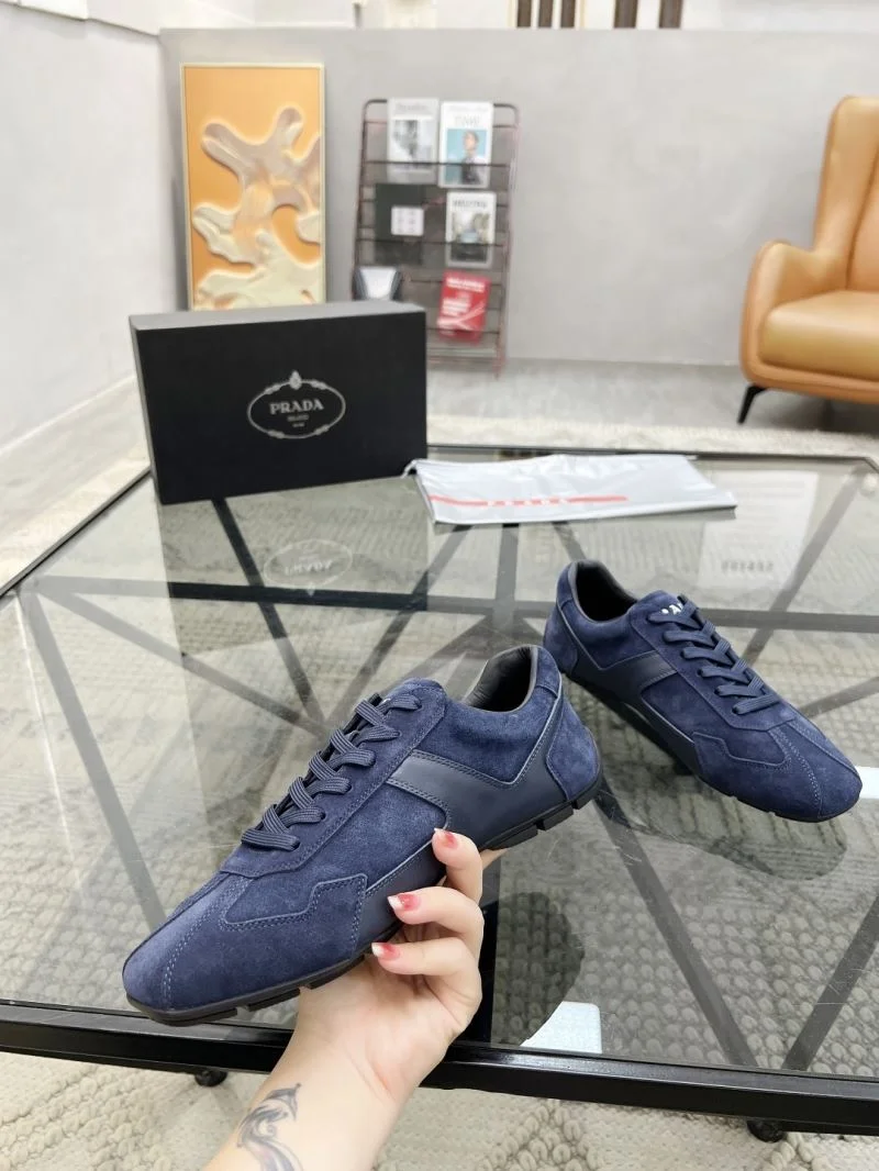 Prada Low Shoes Elegant 33631