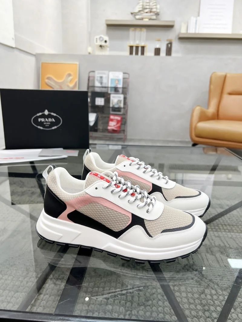 Prada Low Shoes Stylish 33626