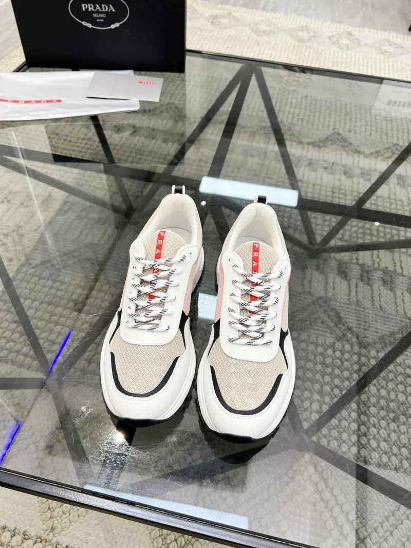 Prada Low Shoes Stylish 33626