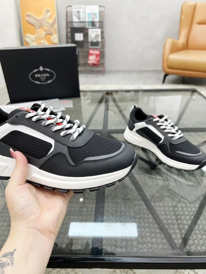 Reliable Prada Low Shoes 33636