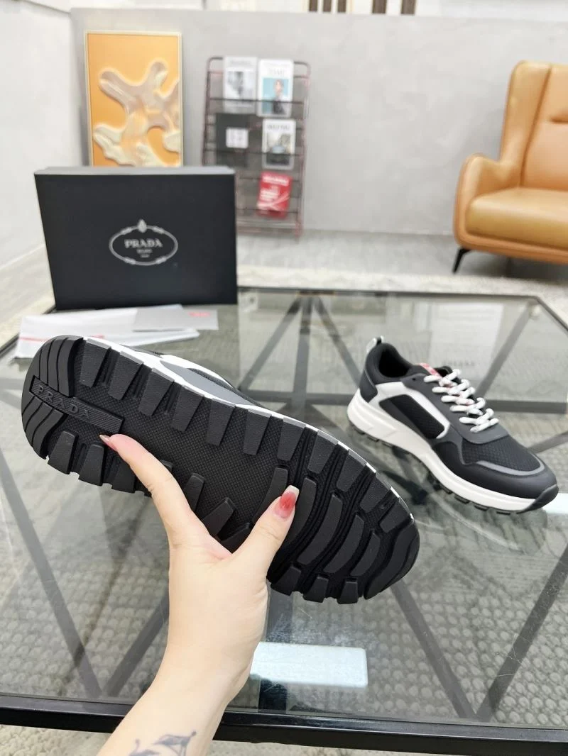 Reliable Prada Low Shoes 33636