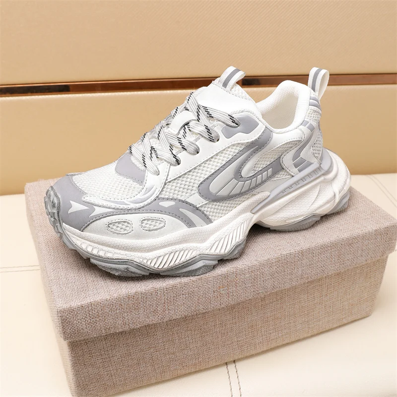 Sophisticated Prada Low Shoes 33617