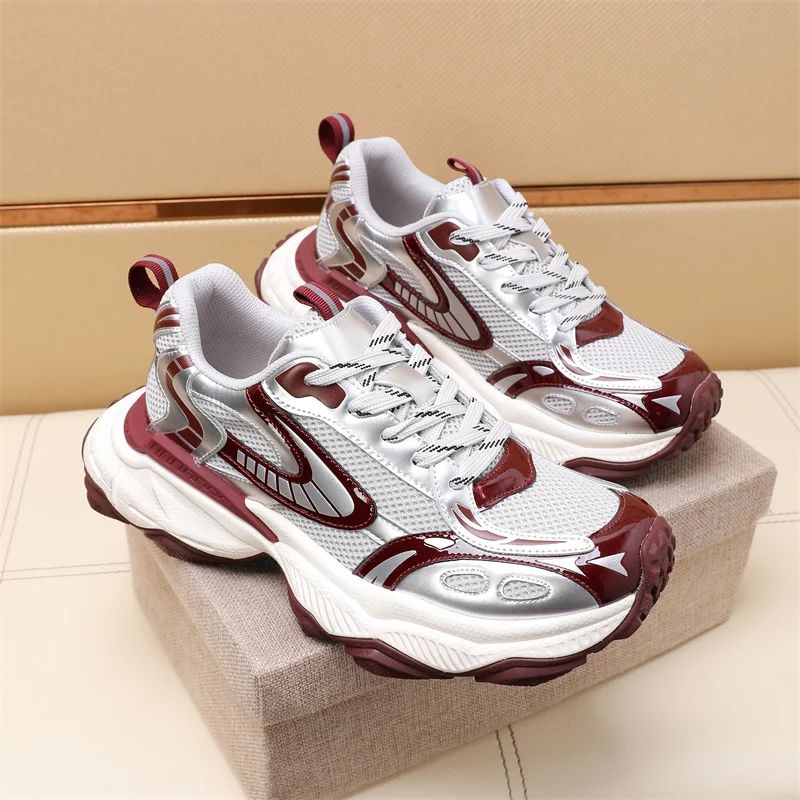 Neat Prada Low Shoes 33620