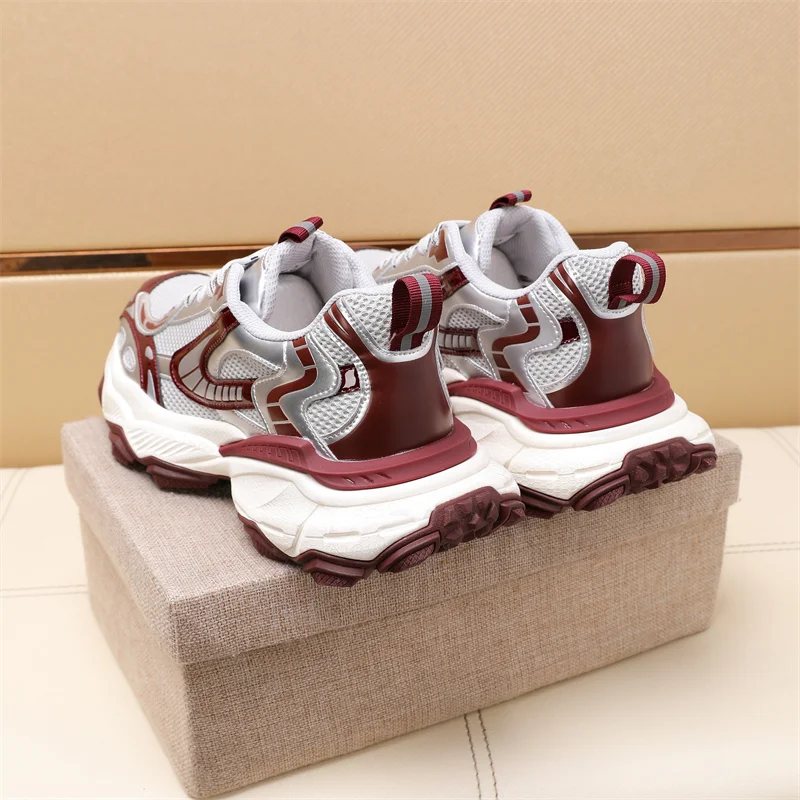 Neat Prada Low Shoes 33620