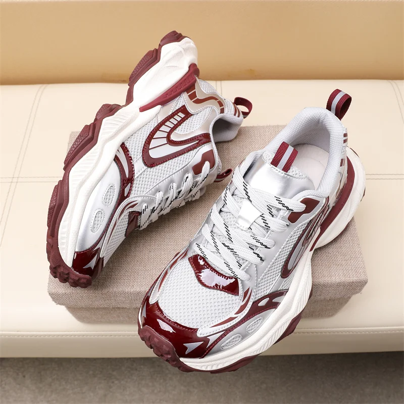 Neat Prada Low Shoes 33620