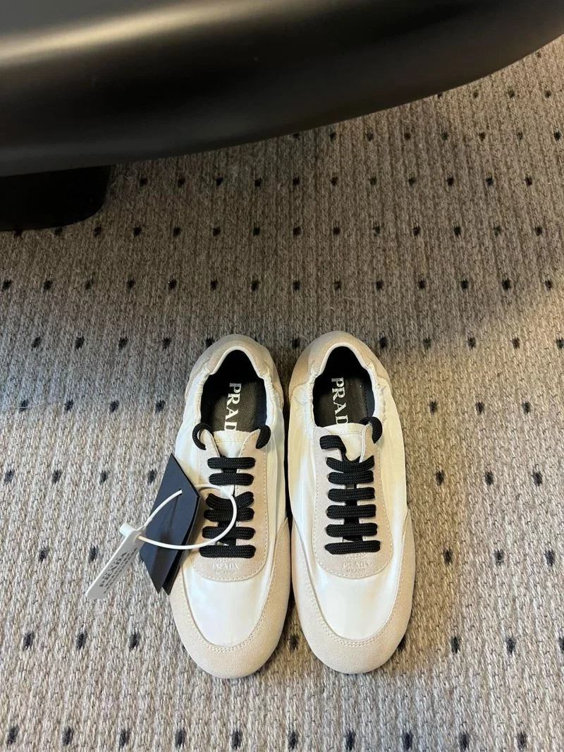 Prada Low Shoes Breathable 34418
