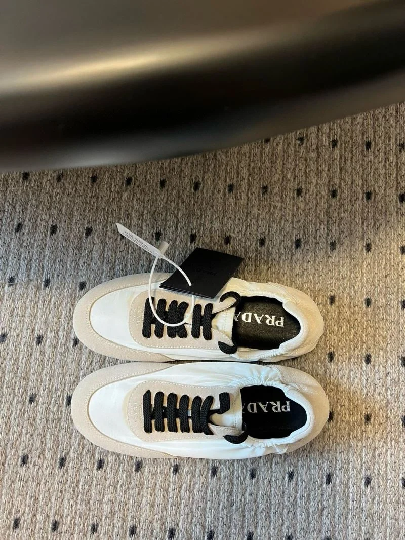 Prada Low Shoes Breathable 34418