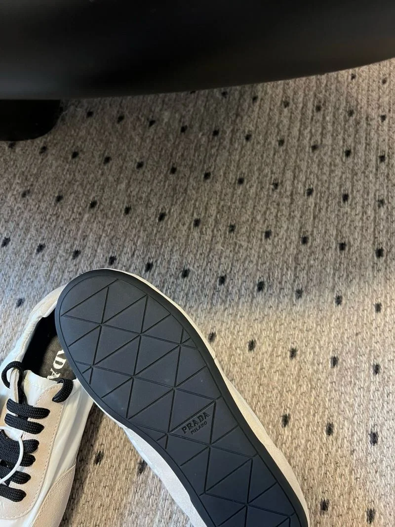 Prada Low Shoes Breathable 34418