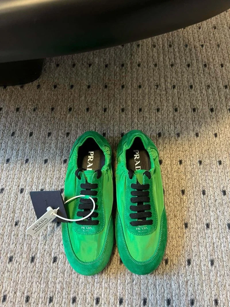 Prada Low Shoes TimelessDesign 34433