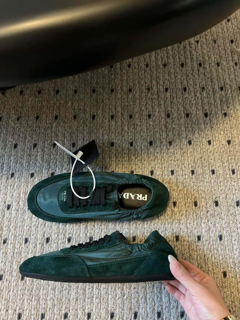 WrinkleFree Prada Low Shoes 34425