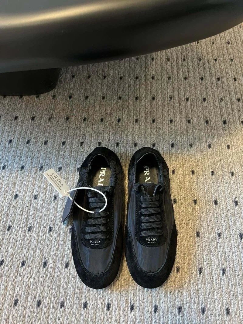 Prada Low Shoes Compact 34431