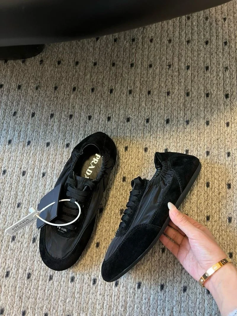 Prada Low Shoes Compact 34431