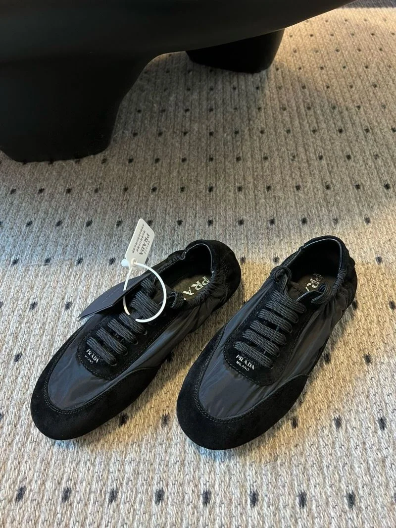 Prada Low Shoes Compact 34431