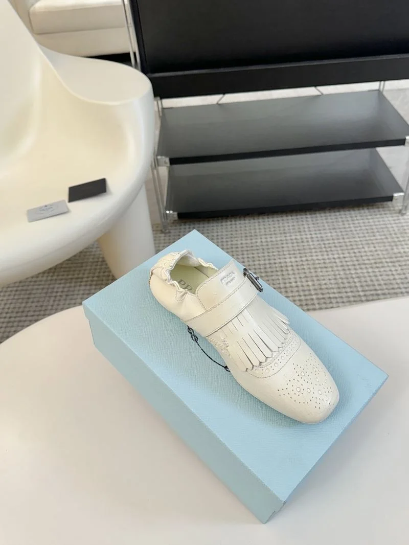 TechFriendly Prada Low Shoes 34410