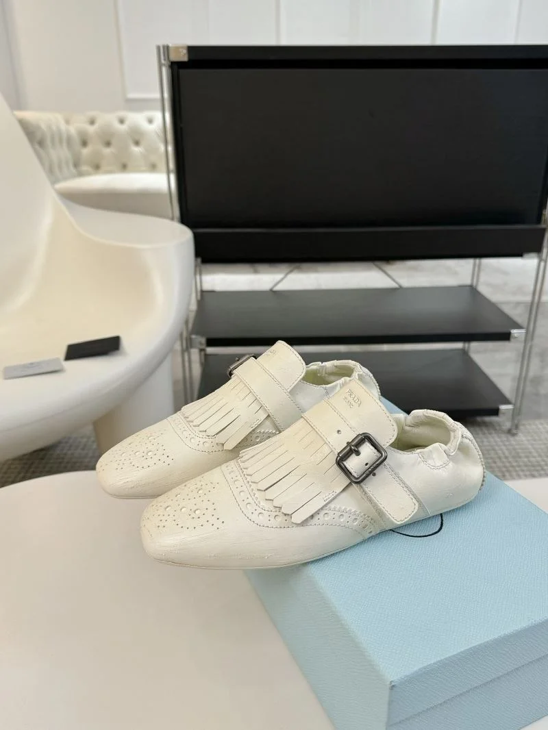 TechFriendly Prada Low Shoes 34410