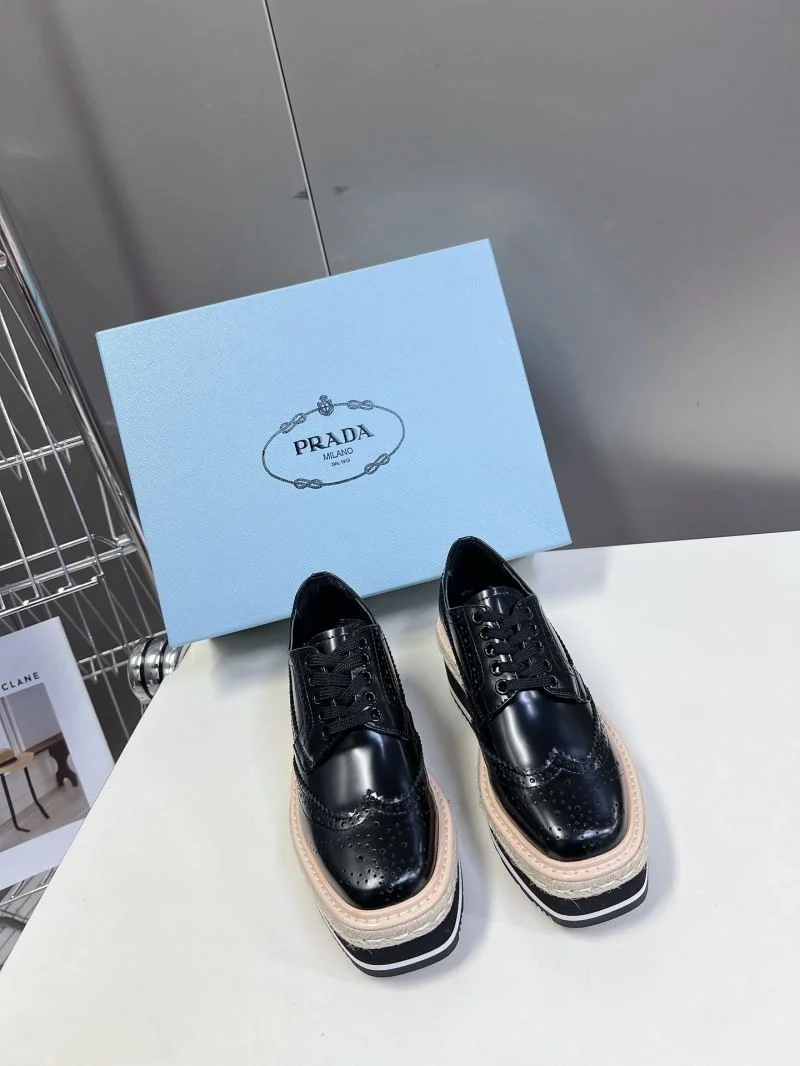Compact Prada Low Shoes 34430
