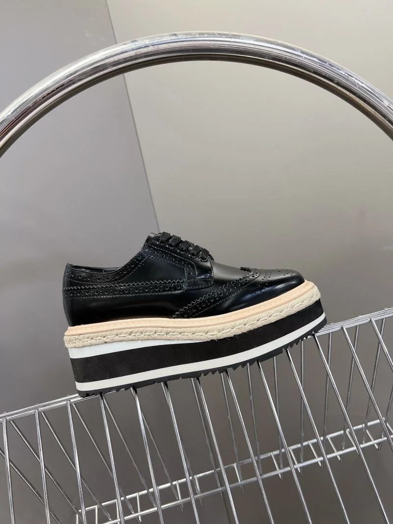 Compact Prada Low Shoes 34430