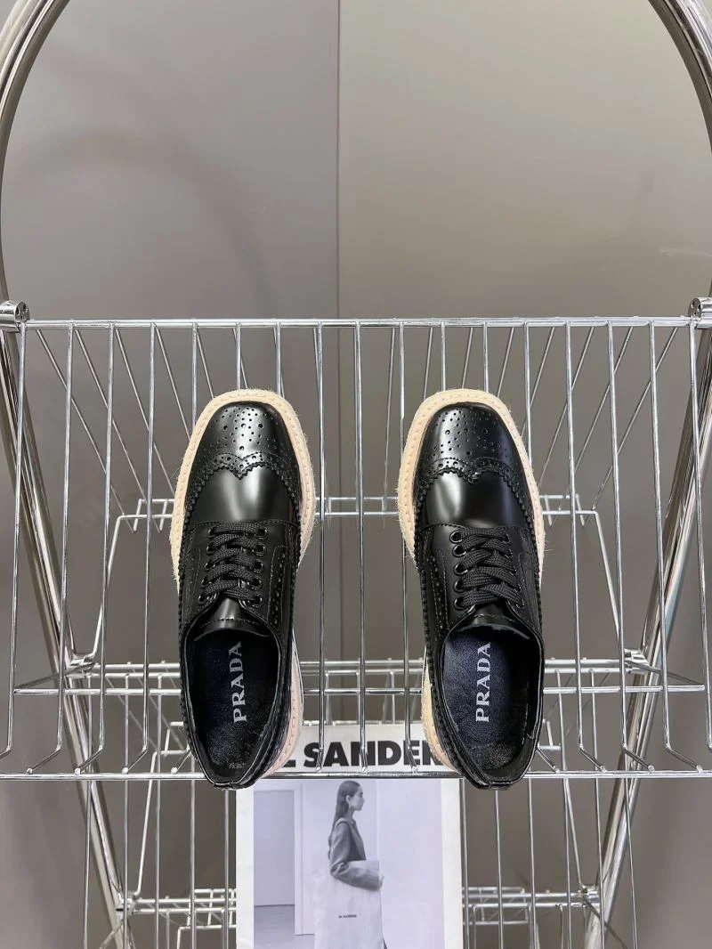 Compact Prada Low Shoes 34430
