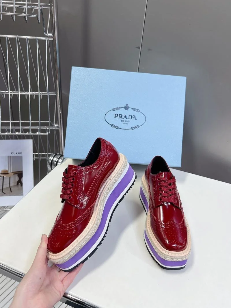 Sleek Prada Low Shoes 34429