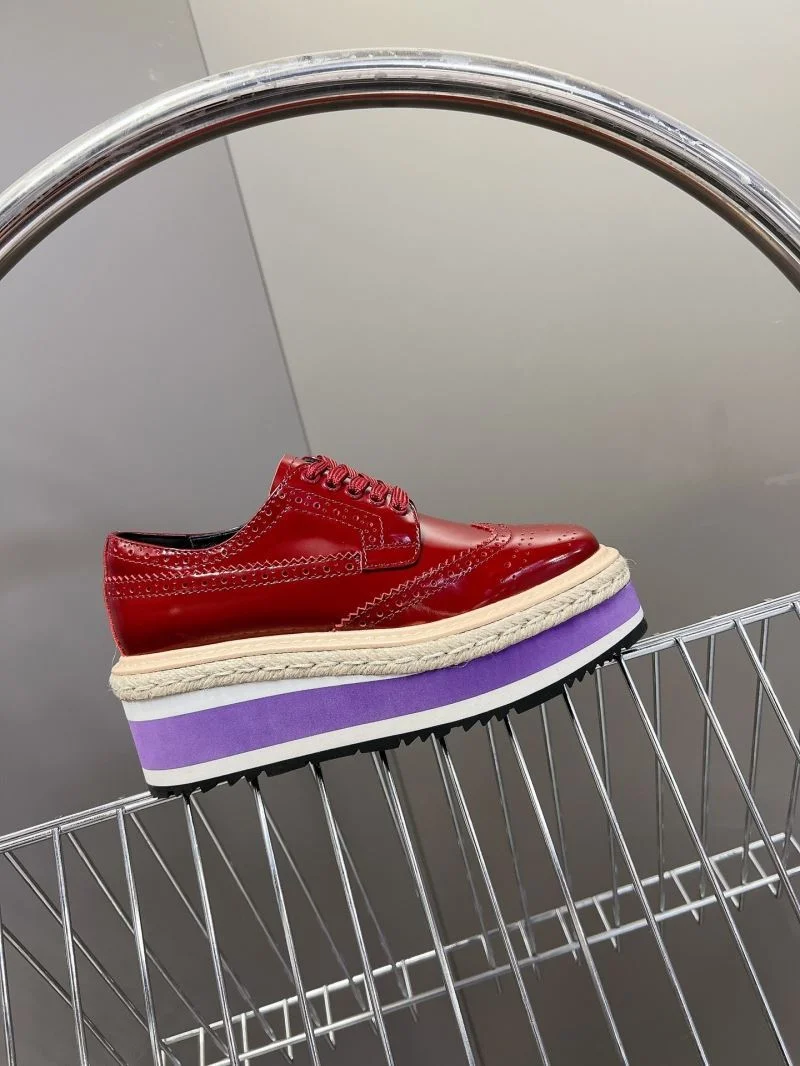Sleek Prada Low Shoes 34429
