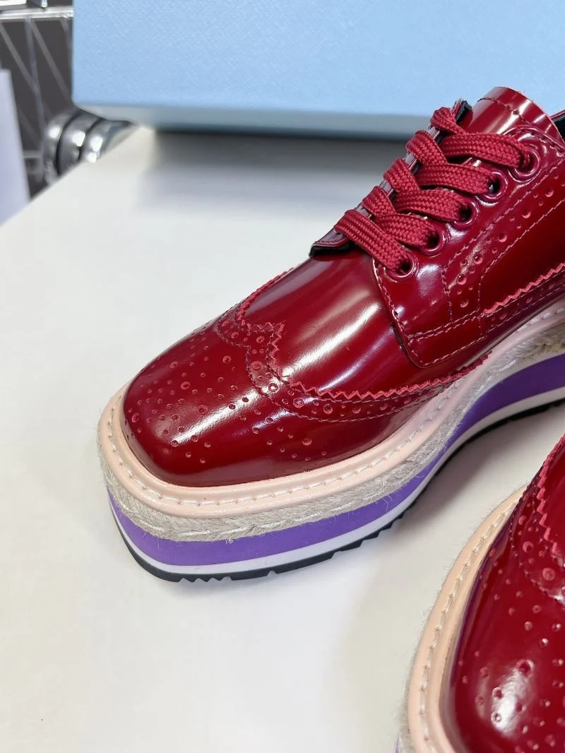Sleek Prada Low Shoes 34429