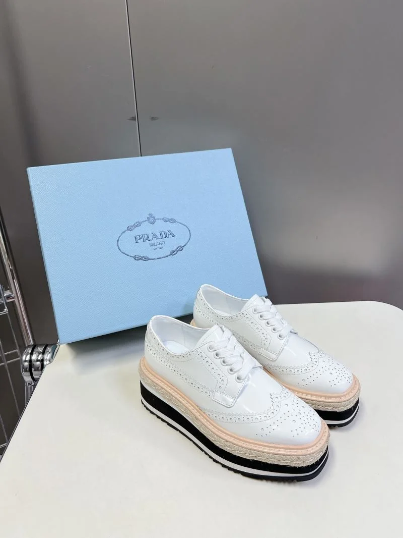 Prada Low Shoes Popular 34426