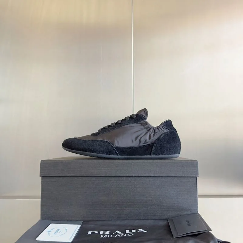 Prada Low Shoes Flexible 34413