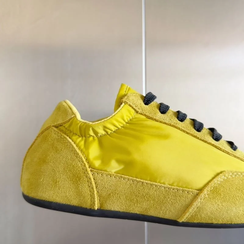Durable Prada Low Shoes 34415