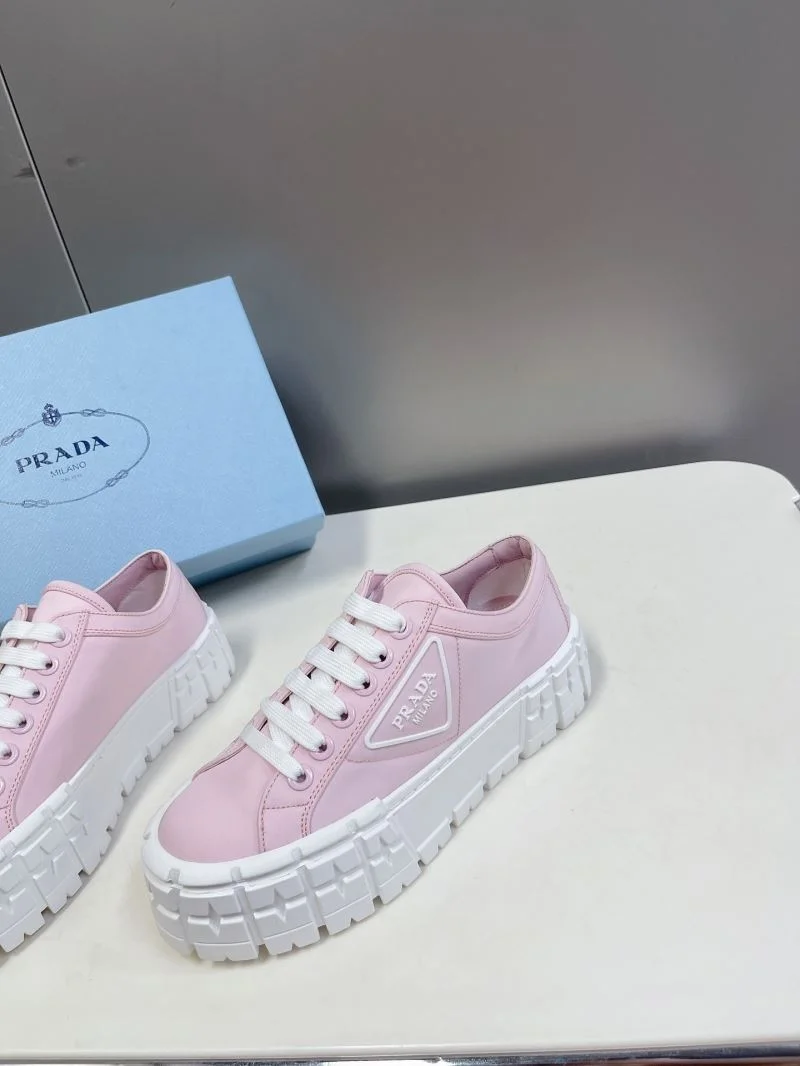 Prada Low Shoes MultiPurpose 34417