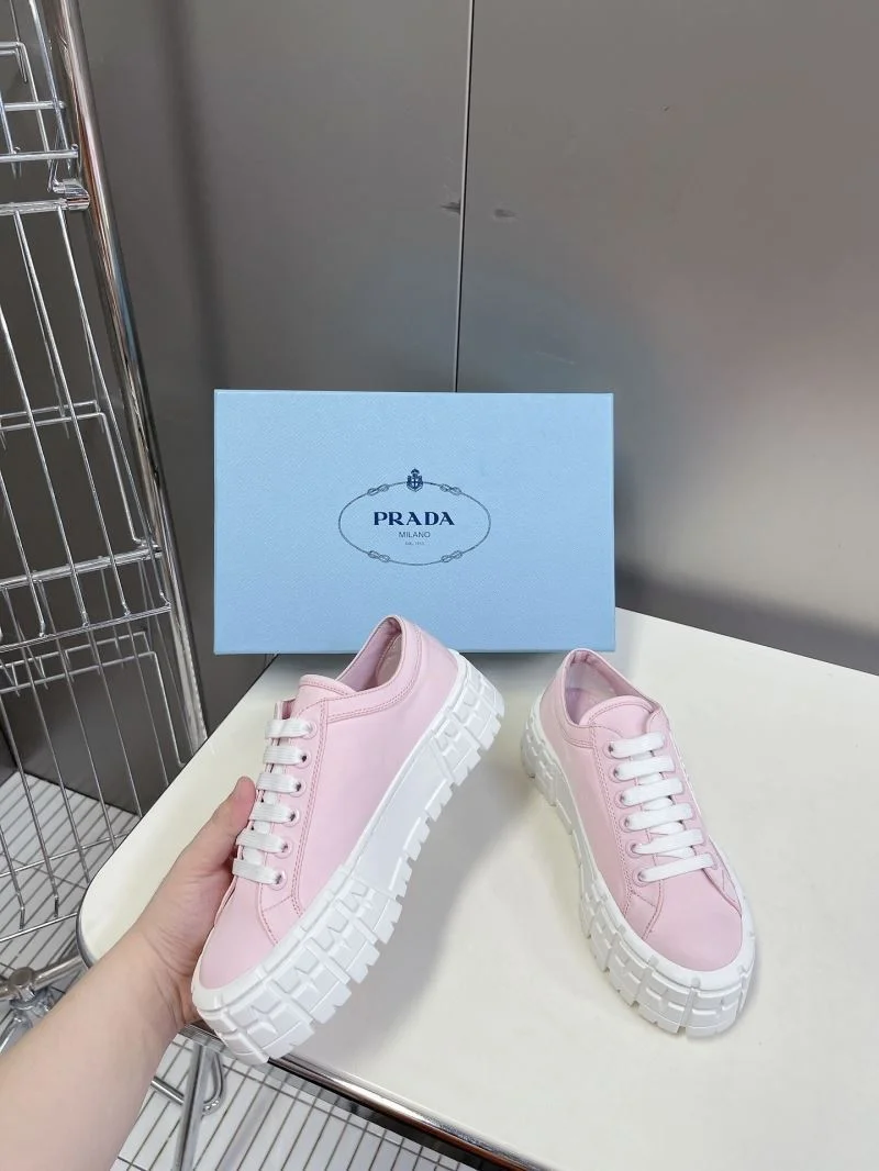 Prada Low Shoes MultiPurpose 34417